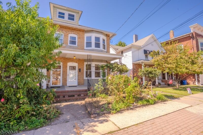 Property Photo:  55 Thompson St  NJ 08869 