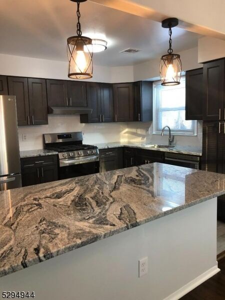 Property Photo:  115 Burnside Ave 2  NJ 07016 