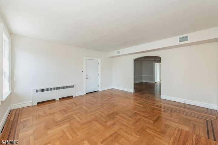 Property Photo:  9 Vernon Ave 2  NJ 07108 