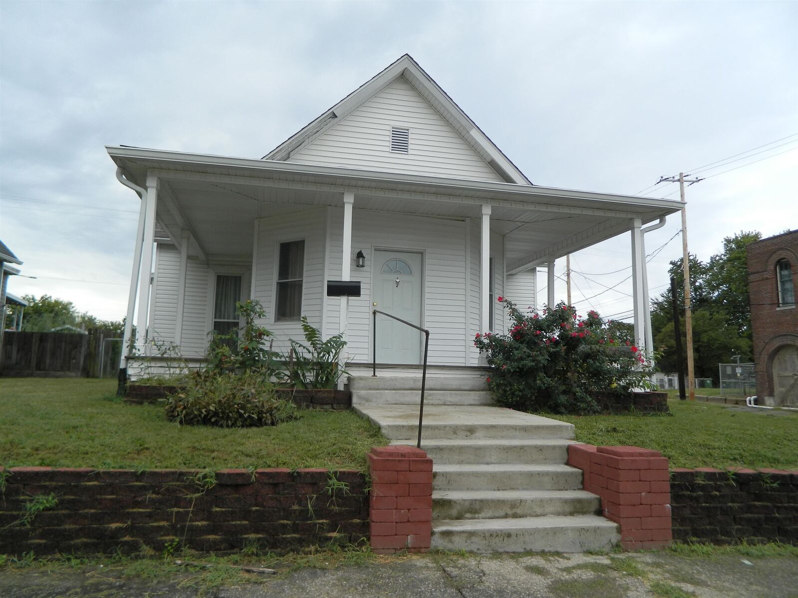 Property Photo:  1300 Helm Street  KY 42420 