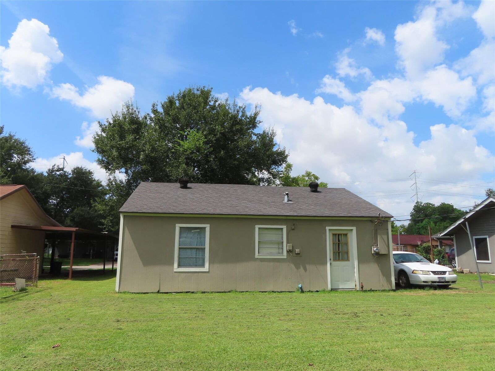 Property Photo: 1629 Caspersen Drive TX 77029