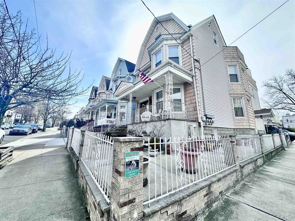 Property Photo:  117 Duncan Ave 2  NJ 07306 