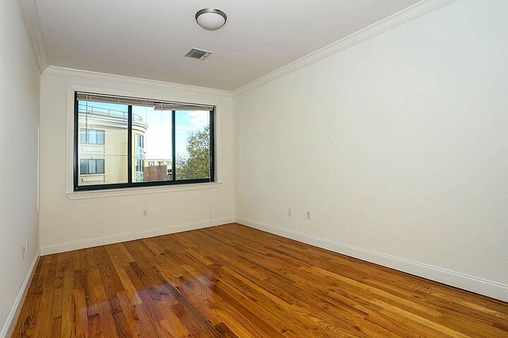 Property Photo:  85 Maple St 2D  NJ 07086 