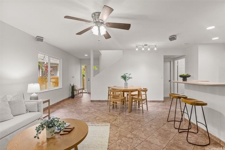 Property Photo:  95-1215 Wikao Street 73  HI 96789 