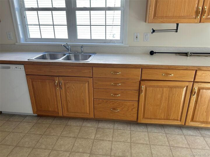 Property Photo:  30 Woodside Avenue 30  NY 10604 