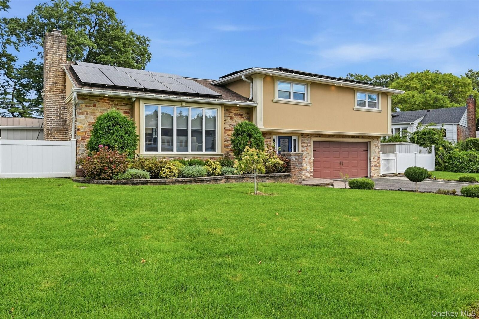 Property Photo: 2 Peppermill Road NY 11576