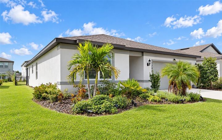 Property Photo:  11742 Moonsail Drive  FL 34219 