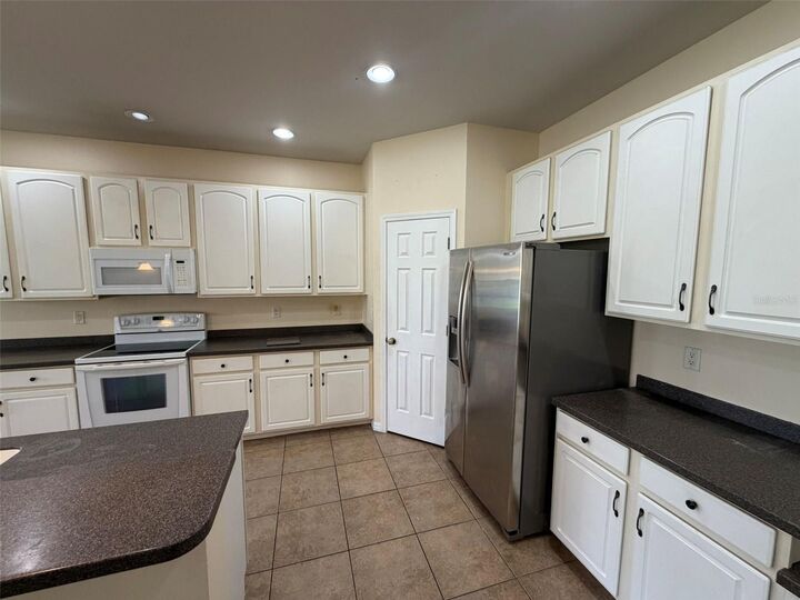 Property Photo: 2363 Bartek Place FL 34289
