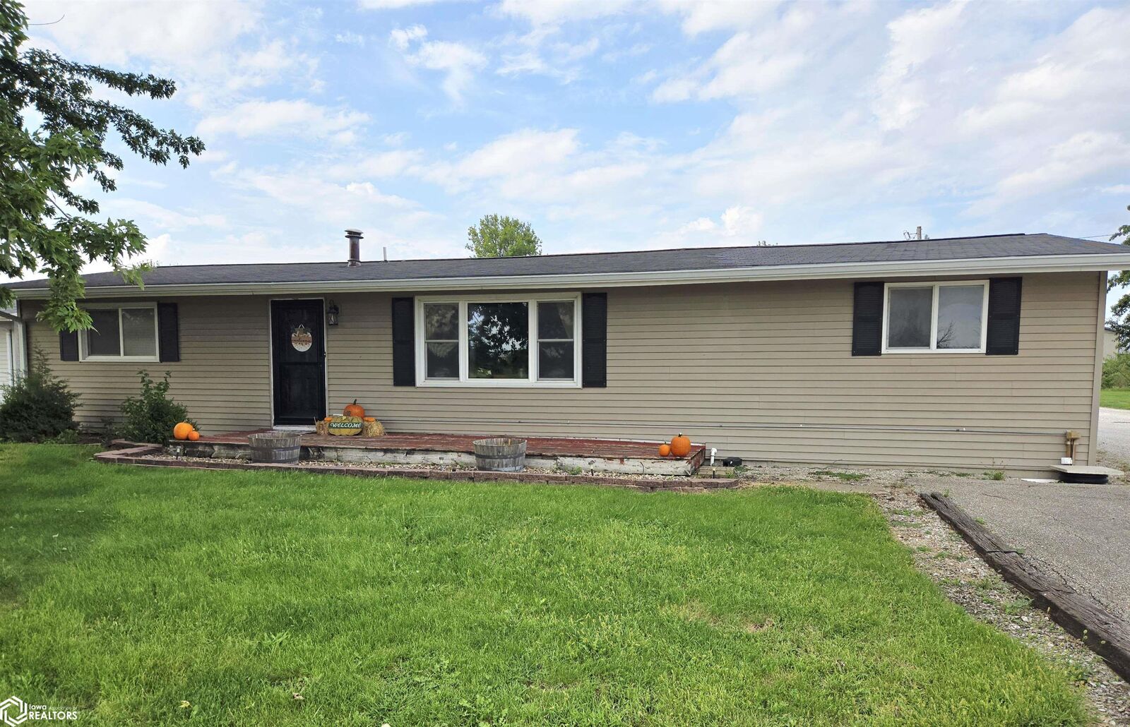 Property Photo:  16464 Dmc Highway 34  IA 52655 