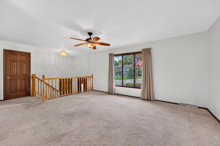 Property Photo:  3560 S Oakdale Dr  WI 53151 