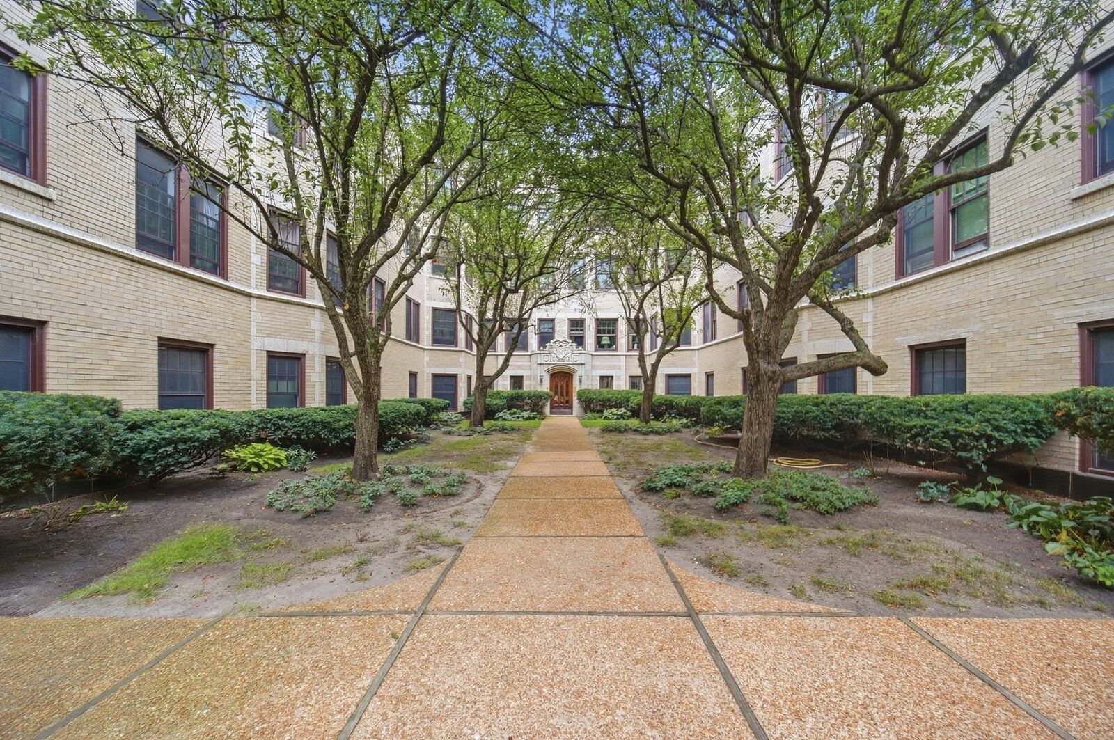 Property Photo:  826 Judson Avenue 2  IL 60202 
