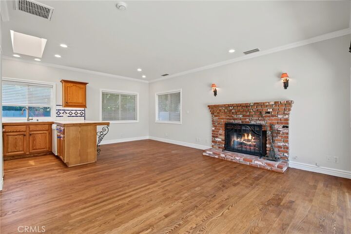 Property Photo:  4628 Seratt Place  CA 91607 