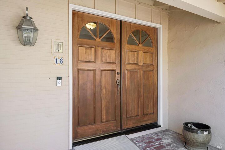 Property Photo: 16 Cottonwood Drive CA 94901