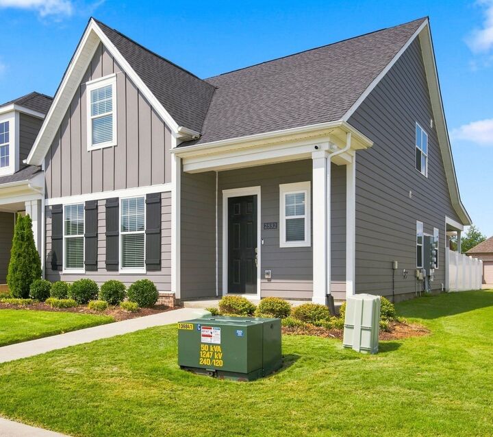 Property Photo: 2532 Elmcroft Ave TN 37128