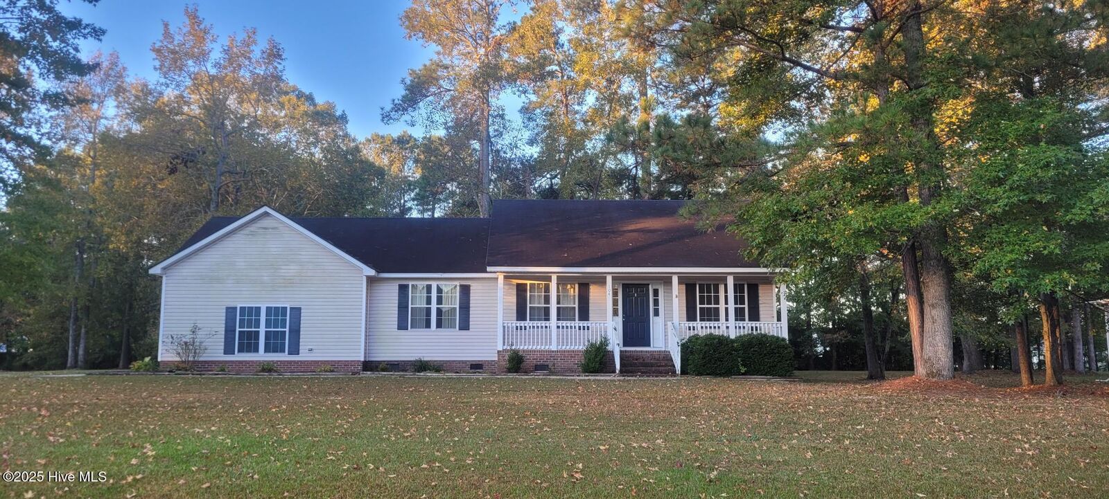 Property Photo:  104 Margaret Drive  NC 27921 