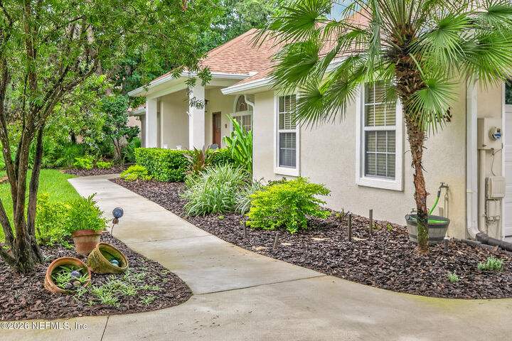 Property Photo:  844 White Eagle Circle  FL 32086 