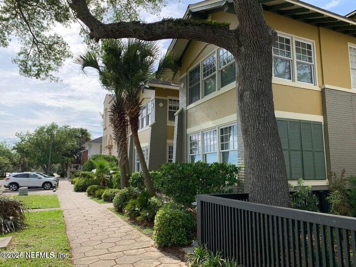 Property Photo: 2117 River Boulevard FL 32204