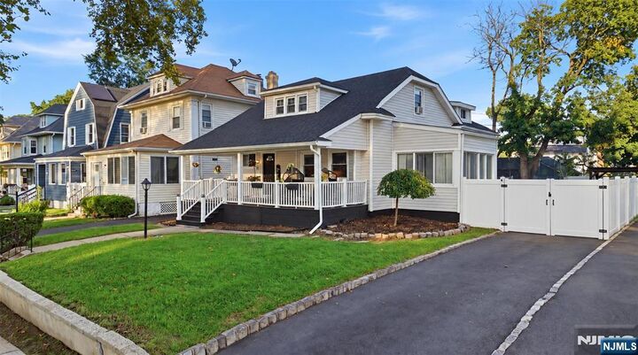 Property Photo:  28 Boyden Street  NJ 07017 