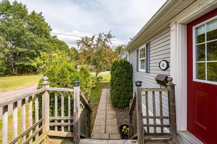 Property Photo:  33 Commodore Court  NS B4N 5N5 