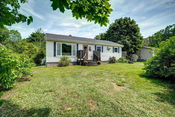 Property Photo:  55 Orchard Drive  NS B4N 3L6 