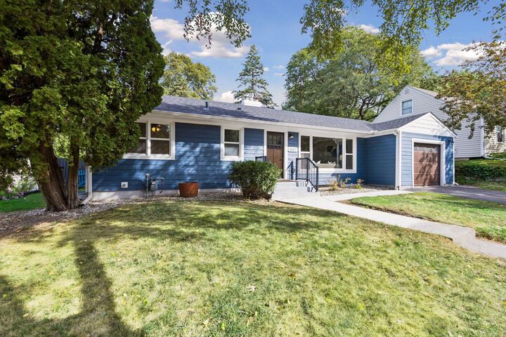 Property Photo:  1947 Yorkshire Court  MN 55116 