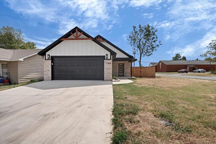 Property Photo:  1144 NW 95th Street  OK 73114 