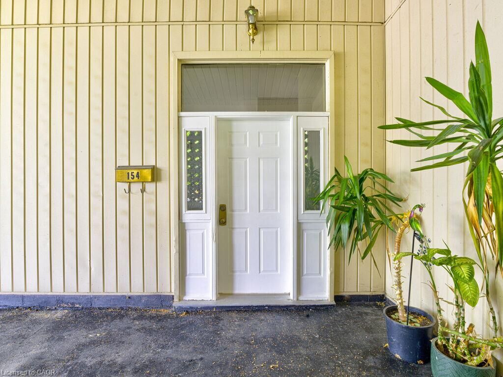 Property Photo:  154 Luscombe Street  ON L9A 2K3 