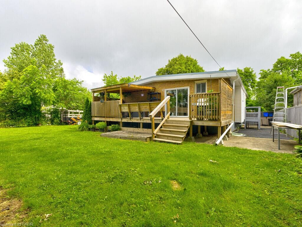 Property Photo:  154 Luscombe Street  ON L9A 2K3 
