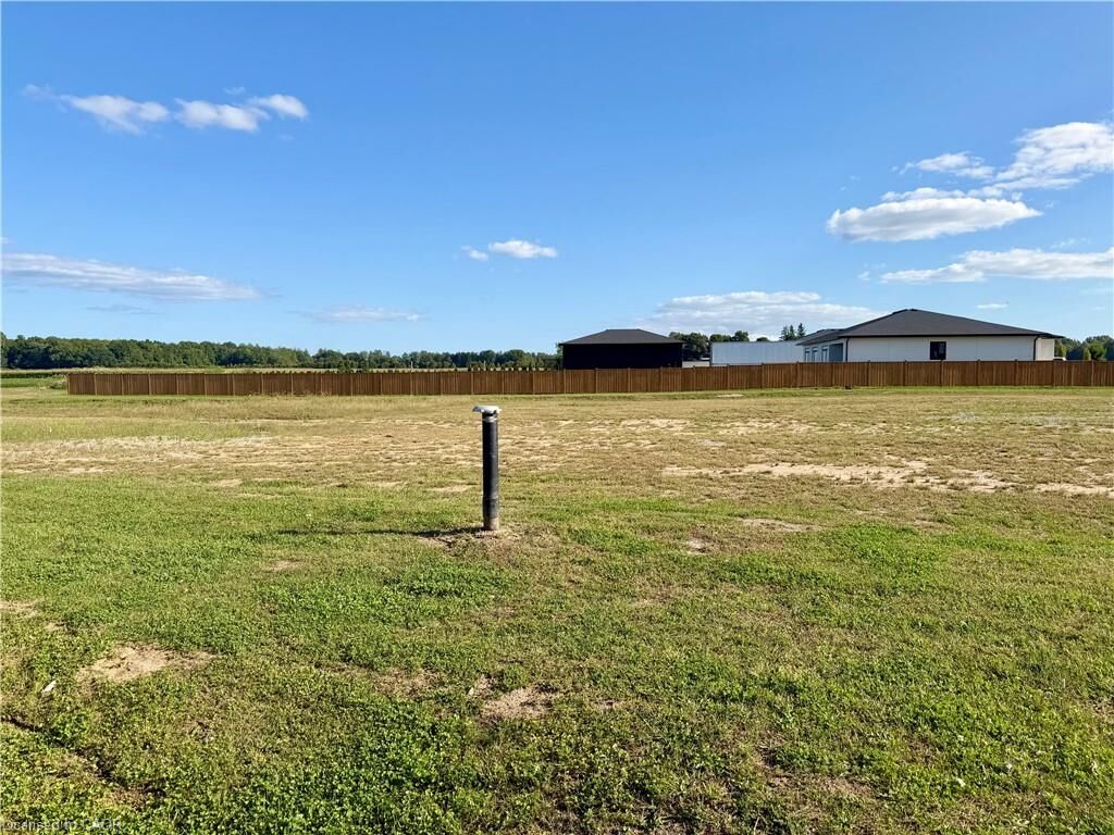 Property Photo:  6 Priddle Drive  ON N0E 1G0 