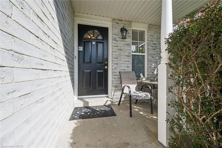 Property Photo:  240 Hilltop Drive  ON N0B 1E0 