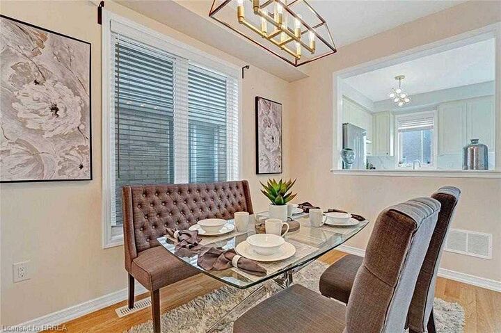 Property Photo:  5 Munro Circle  ON N3T 0R1 