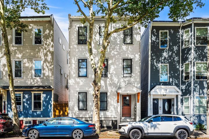 Property Photo:  310 Chelsea St  MA 02128 