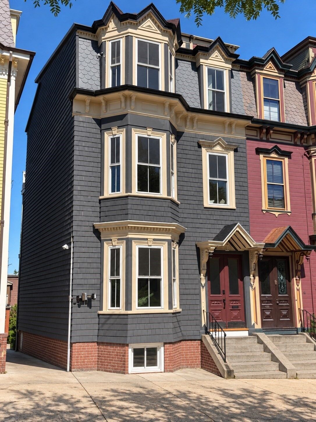 Property Photo:  19 Thomas Park 2  MA 02127 