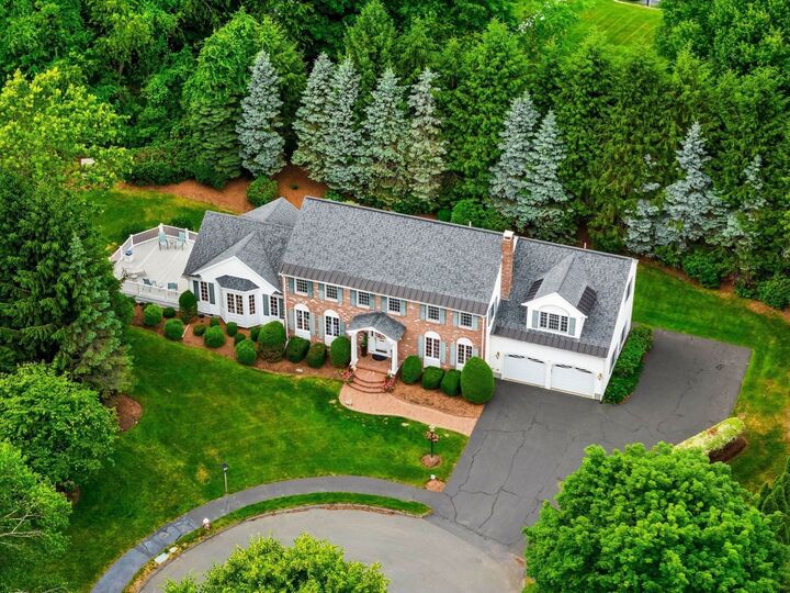 Property Photo: 9 Eisenhower Circle MA 02482
