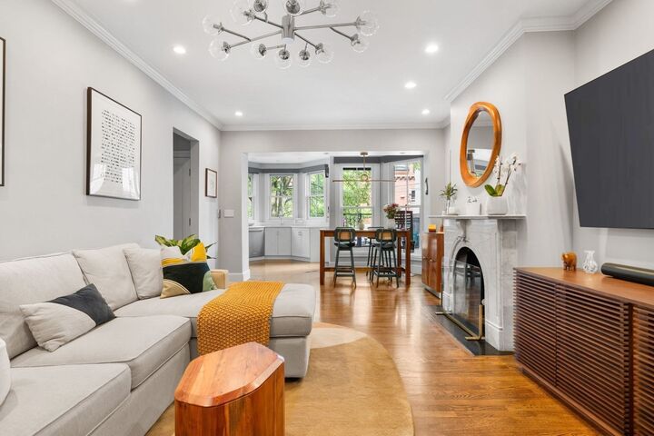 Property Photo:  135 W Concord St 1  MA 02118 