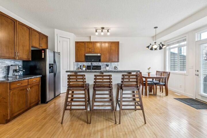 Property Photo:  280 Rockyspring Grove NW  AB T3G 5Y8 