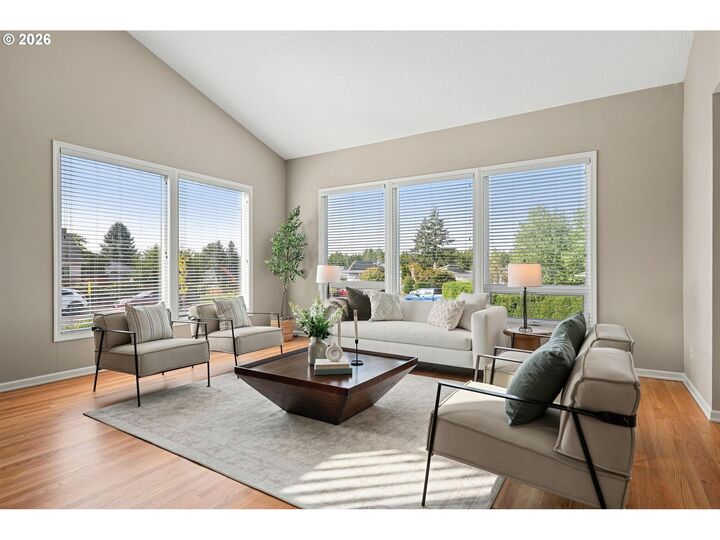 Property Photo: 11713 SE Flavel St OR 97266