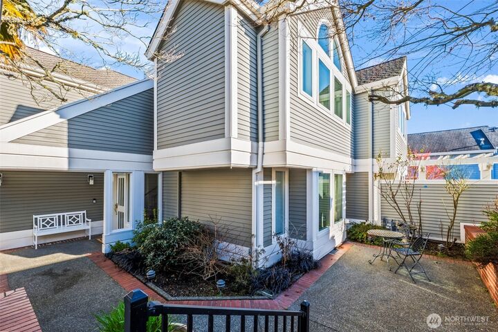 Property Photo: 3503 Harborview Drive 2 WA 98332