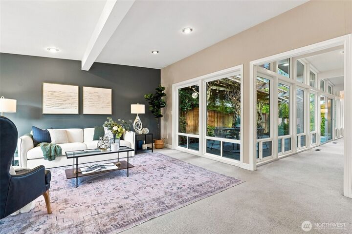 Property Photo: 8218 SE 36th Street WA 98040