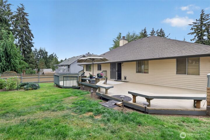 Property Photo: 219 S 316th Place WA 98003