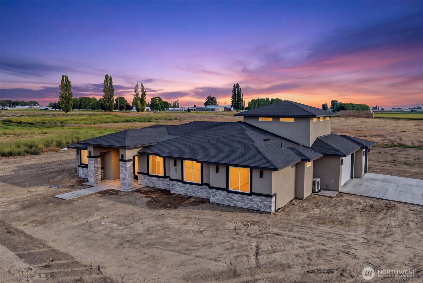 Property Photo: 2007 W Joanna Lane WA 99344