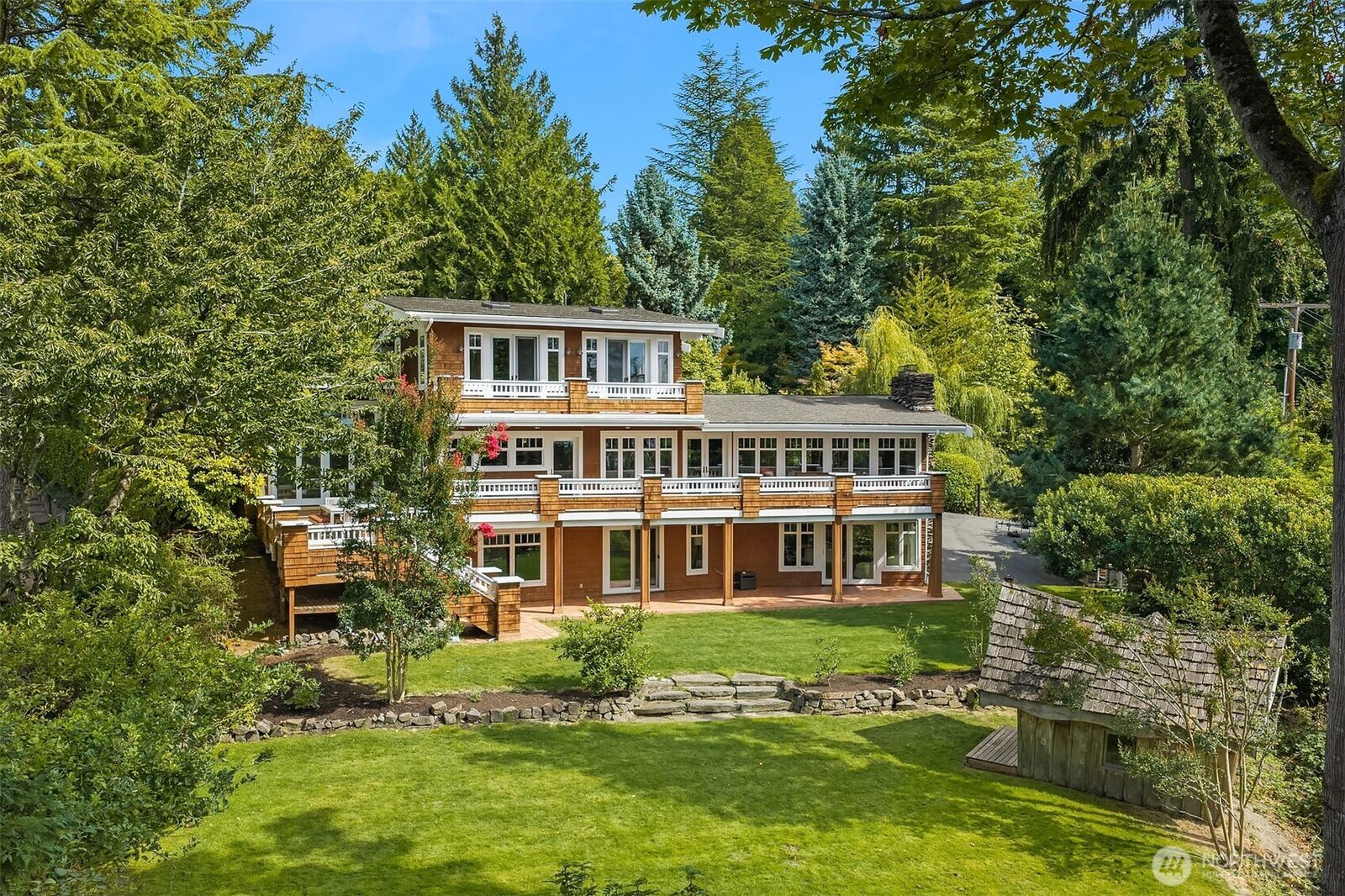 Property Photo: 8105 SE 44th Street WA 98040