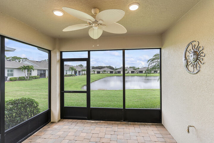 Property Photo:  6174 Spicewood Lane  FL 32966 