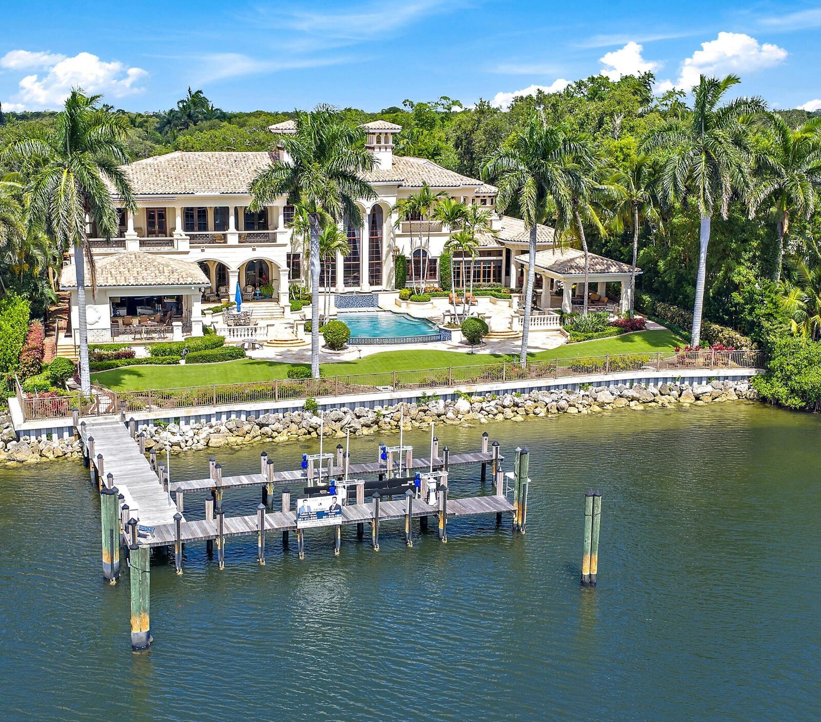 Property Photo:  2330 Seven Oaks Lane  FL 33410 