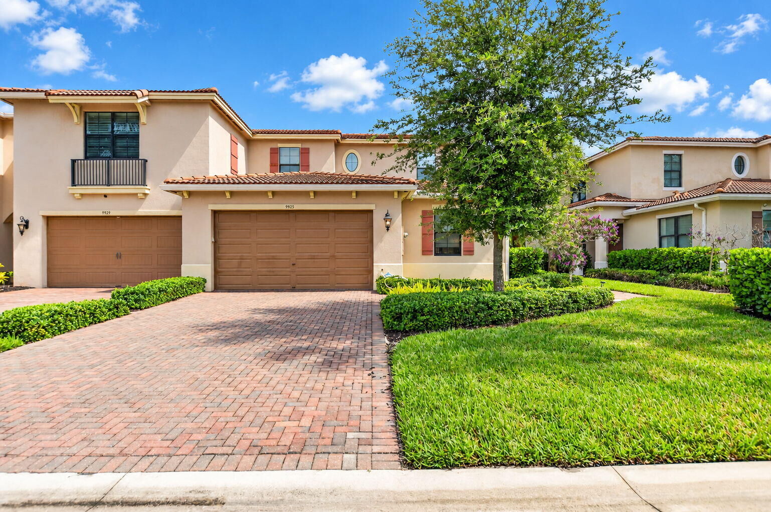 Property Photo: 9925 Brickhill Drive FL 33428