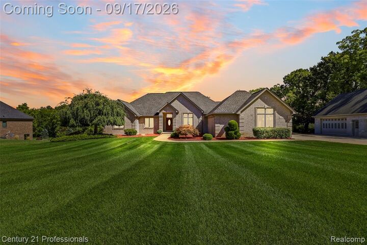 Property Photo:  5669 Spruce Trail  MI 48003 