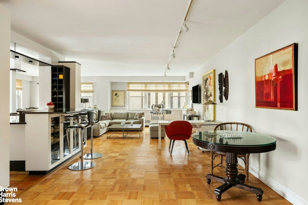 Property Photo:  1175 York Avenue 16J  NY 10065 