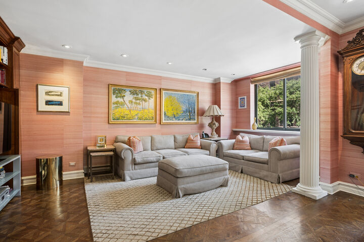 Property Photo:  350 E 72nd Street 3  NY 10021 