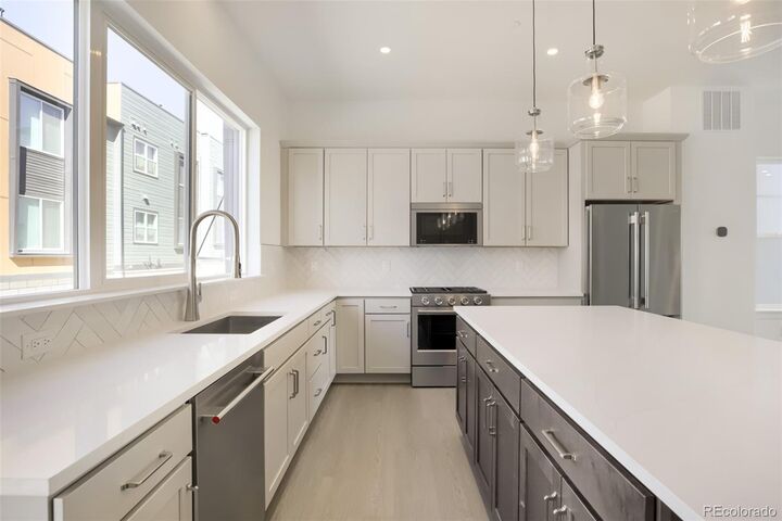 Property Photo:  2563 Trail Lane  CO 80027 