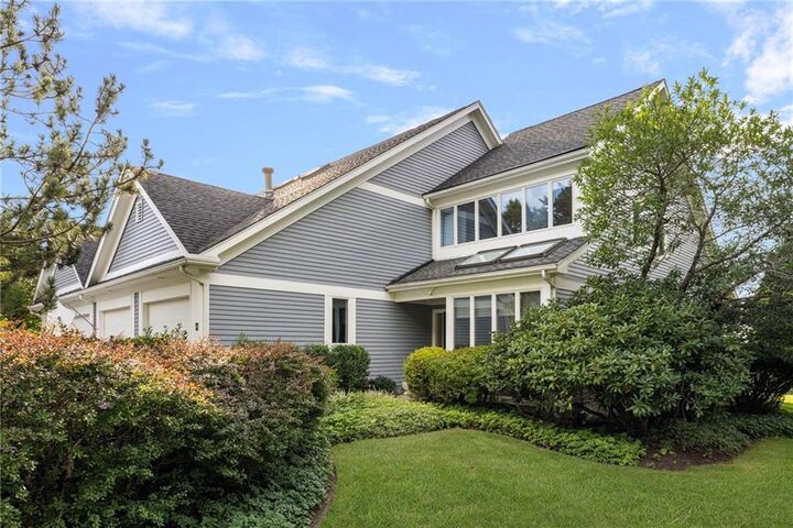 Property Photo:  14 Bagy Wrinkle Cove 14  RI 02885 